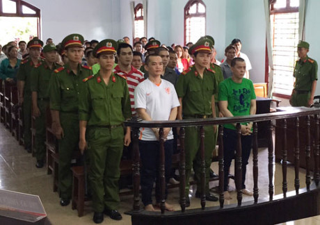 Huy động 52 đàn em đi giết người, Hiền Huy dong 52 dan em di giet nguoi, Hien