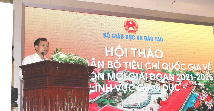 Vụ trưởng Vụ Cơ sở vật chất Mai Văn Trinh phát biểu tại hội thảo. Vụ trưởng Vụ Cơ sở vật chất Mai Văn Trinh phát biểu tại hội thảo.