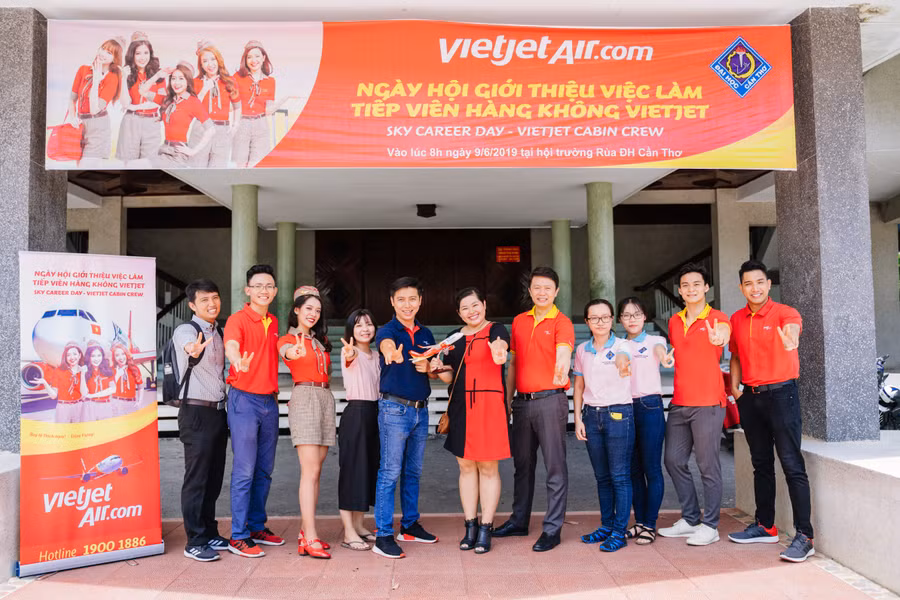 VietjetAir đang nỗ lực trao cơ hội cho các sinh viên trong đợt tuyển dụng chính thức tại khu vực Cần Thơ vào cuối tháng 6 và tháng 11/2019