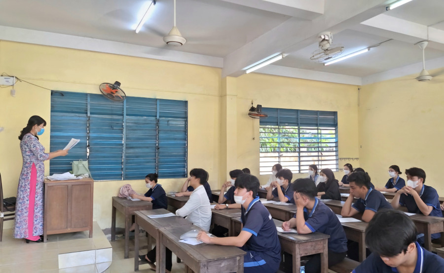 Kỳ thi tốt nghiệp THPT năm 2024 tại An Giang diễn ra an toàn, nghiêm túc. (Ảnh: Trọng Nhân)