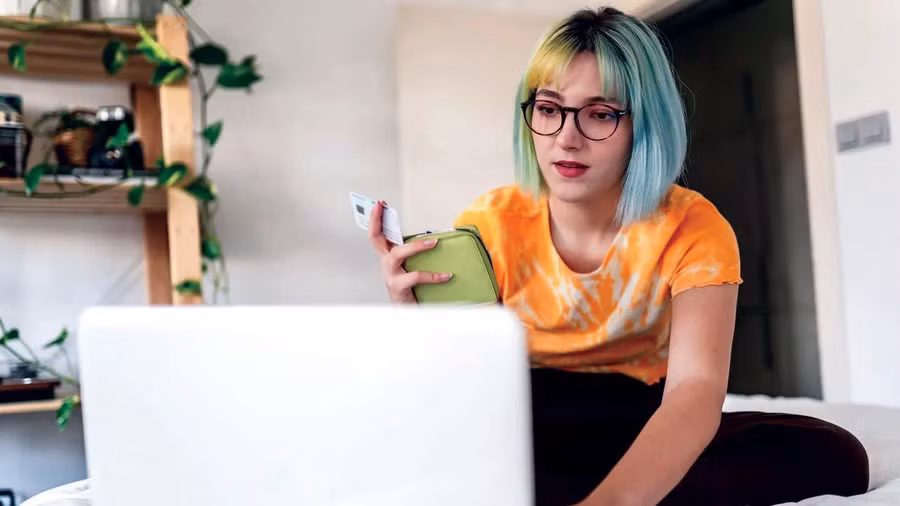 Gen Z bất an tài chính hơn các thế hệ trước.