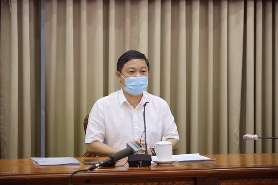 Ông Dương Anh Đức chủ trì buổi họp báo. Ảnh Trung tâm Báo chí TP