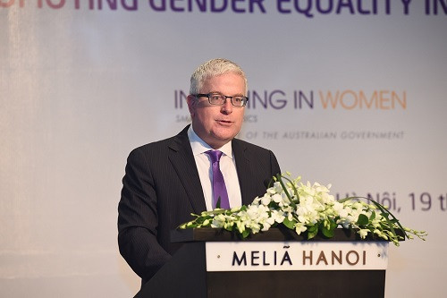 Đại sứ Australia Craig Chittick phát biểu tại Hội thảo