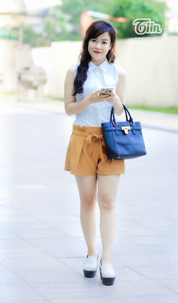 Giới trẻ Hà Nội đọ sắc với trang phục mát mẻ quyến rũ