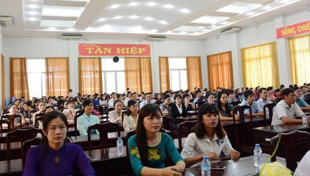 Các học viên tham dự lớp bồi dưỡng Các học viên tham dự lớp bồi dưỡng