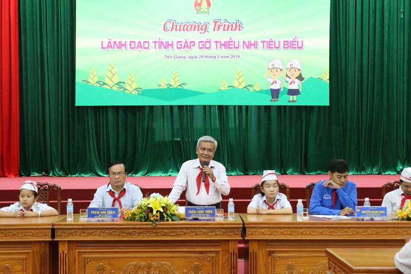 Lãnh đạo tỉnh trả lời các em thiếu nhi Lãnh đạo tỉnh trả lời các em thiếu nhi