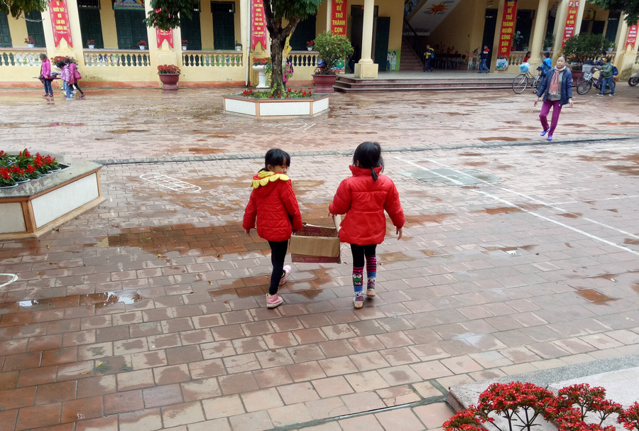 Trực nhật đã trở thành thói quen tốt của học sinh Trường Tiểu học Hoàng An (Bắc Giang) Trực nhật đã trở thành thói quen tốt của học sinh Trường Tiểu học Hoàng An (Bắc Giang)