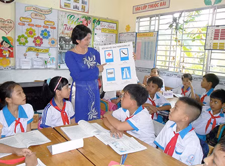 Đánh giá thi đua các trường học về công tác giáo dục an toàn giao thông