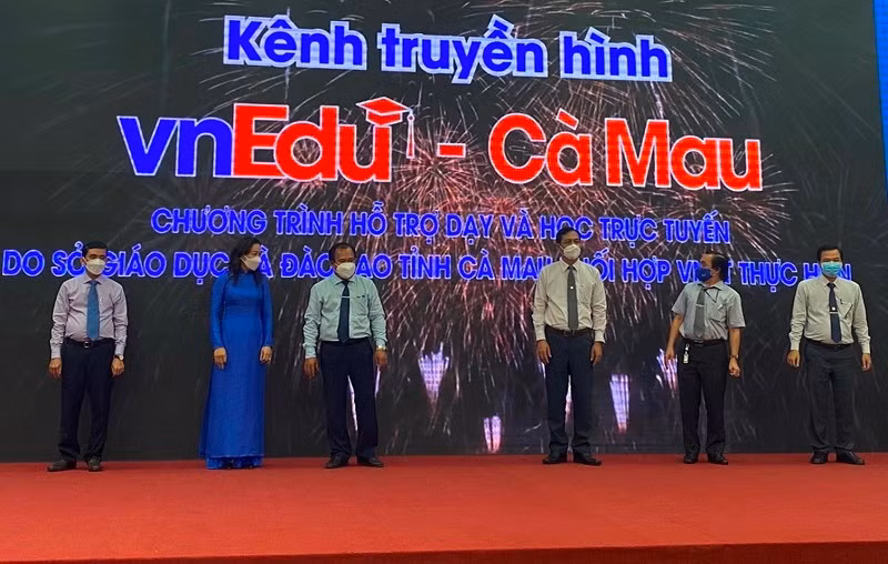 Ra mắt kênh truyền hình dạy và học trực tuyến My TV và Viettel TV Cà Mau. 