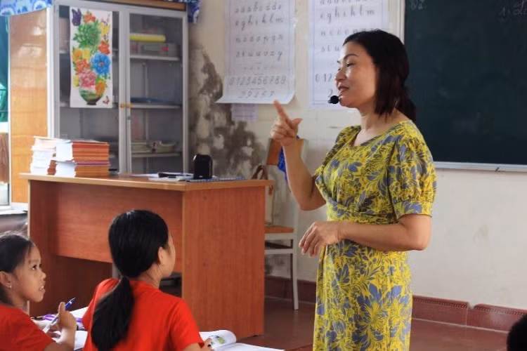 Các trường tiểu học tại huyện Hương Khê đều thiếu GV tiếng Anh.