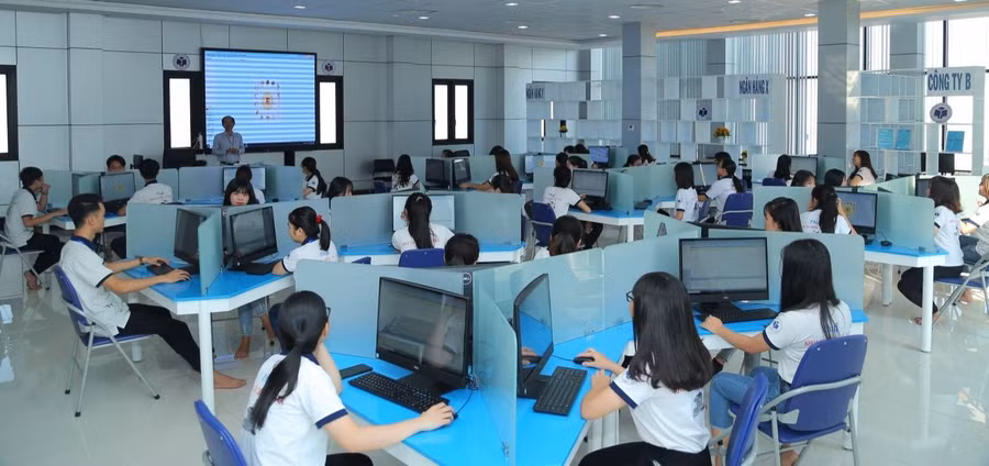 Phòng mô phỏng hoạt động nghề nghiệp kế toán của Trường Đại học Công Thương TPHCM. Ảnh: HUIT