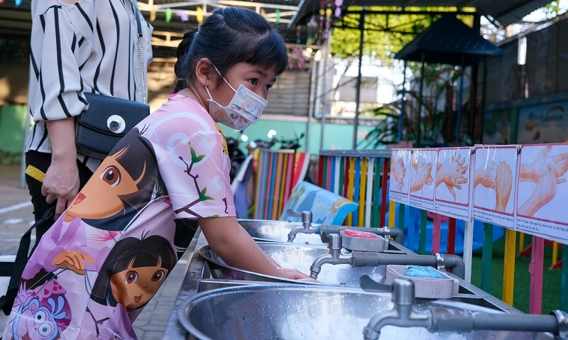 Chủ động phòng dịch từ nhà trường giúp kiểm soát tốt tình hình dịch bệnh. 