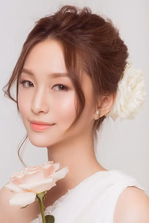 Xu hướng trang điểm thời thượng được các cô dâu lựa chọn nhiều nhất hiện nay ảnh 5