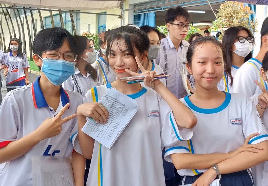 Học sinh Trường THPT Hoàng Diệu (TP Sóc Trăng, tỉnh Sóc Trăng).