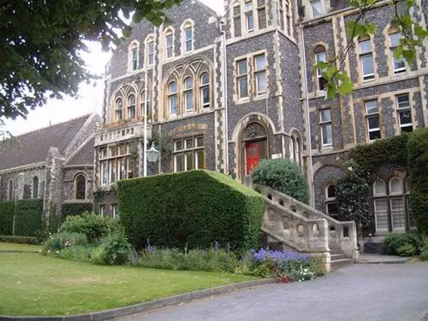 Ngắm trường học xa xỉ nhất thế giới ở Thụy Điển