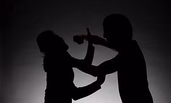 Sợ bị bạo hành, vợ trói cổ khiến chồng ngạt thở chết