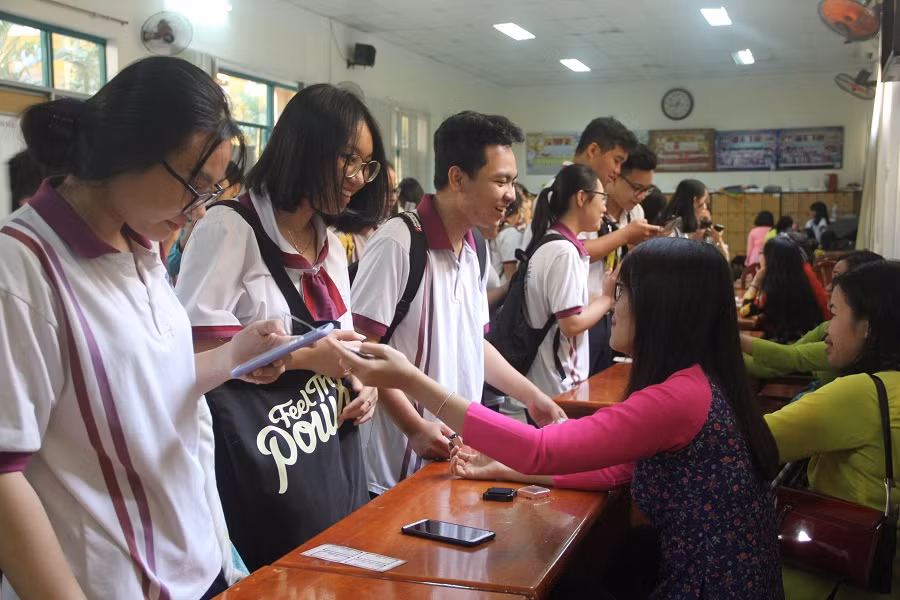 Thử thách nhỏ: Hát một vài câu dân ca Nam Bộ, cải lương, vọng cổ...