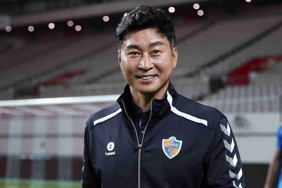 Huấn luyện viên Kim Sang Sik được cho là đã nộp hồ sơ ứng cử vào vị trí thuyền trưởng đội tuyển Việt Nam. Ảnh: INT. Huấn luyện viên Kim Sang Sik được cho là đã nộp hồ sơ ứng cử vào vị trí thuyền trưởng đội tuyển Việt Nam. Ảnh: INT.