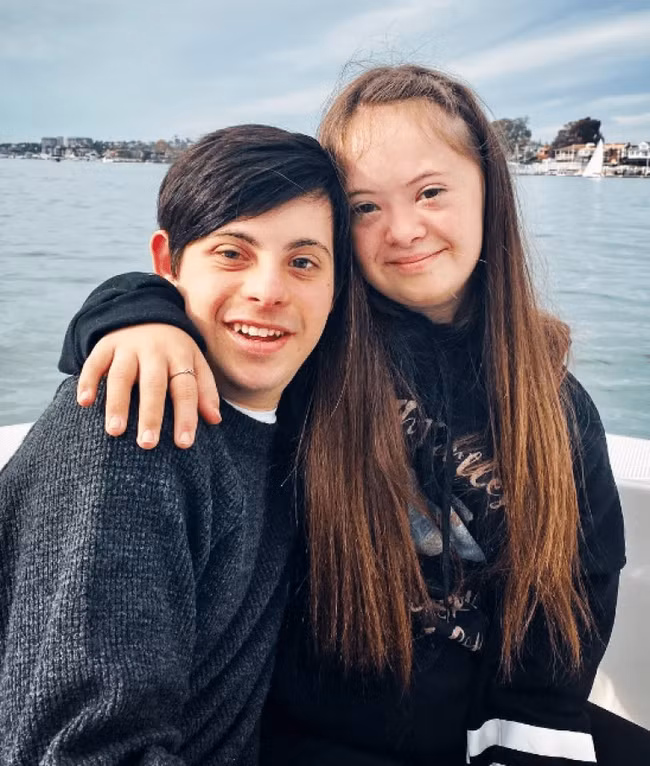 Bé gái mắc hội chứng Down khiến bác sĩ lắc đầu khuyên gia đình gửi vào trại trẻ để tránh gánh nặng, 15 năm sau ai cũng ngạc nhiên khi nhìn thấy cô bé ấy - Ảnh 8.