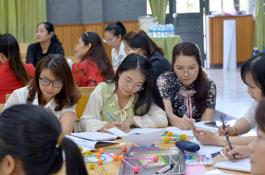 Một khóa tập huấn, bồi dưỡng giáo viên, cán bộ quản lý cốt cán mầm non dựa trên tiếp cận mới về chức năng và nhiệm vụ của đội ngũ cốt cán – khu vực miền Trung.