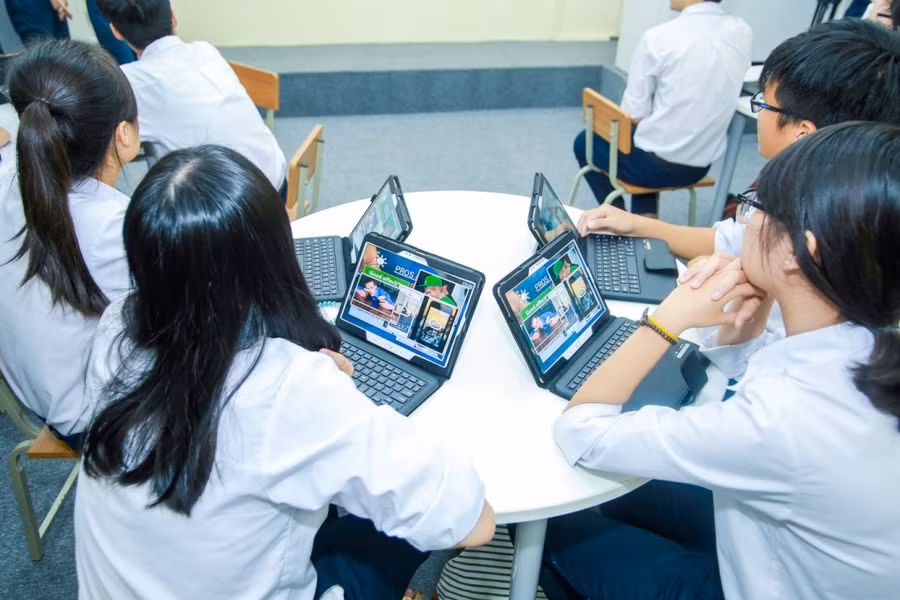 Một giờ học thông minh tại trường THPT Phan Đình Phùng Hà Nội