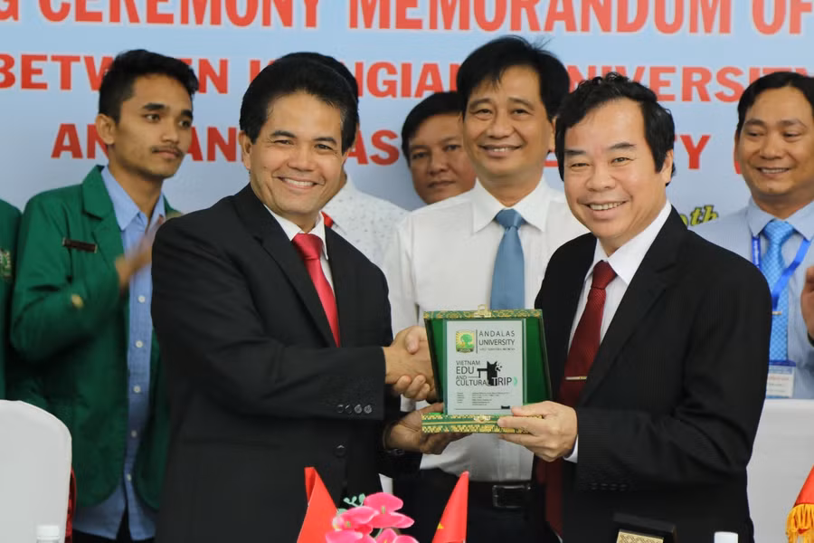 Trường ĐH Kiên Giang ký kết biên bản ghi nhớ với Trường ĐH Andalas, Indonesia