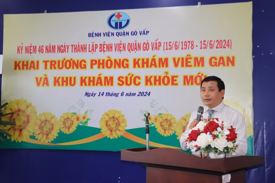 PGS.TS.BS Trần Phủ Mạnh Siêu – Giám đốc Bệnh viện quận Gò Vấp phát biểu tại buổi lễ.