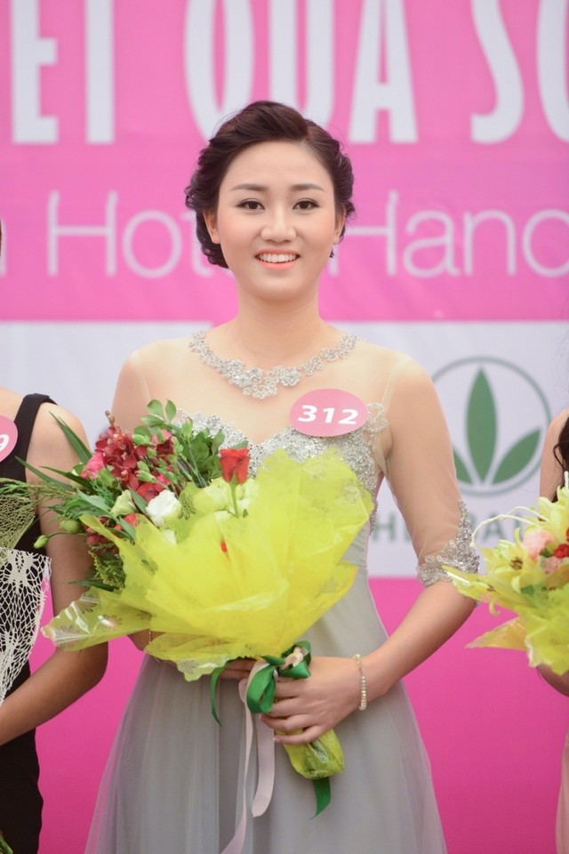 Ngắm những gương mặt ấn tượng ở Hoa hậu Hoàn vũ Việt Nam 2015 ảnh 8 Ngắm những gương mặt ấn tượng ở Hoa hậu Hoàn vũ Việt Nam 2015 ảnh 8