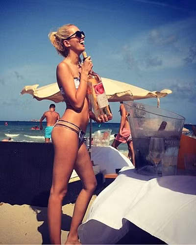 Cuộc sống sang chảnh của công chúa Hy Lạp ảnh 5