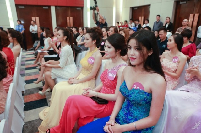 Ngắm những gương mặt ấn tượng ở Hoa hậu Hoàn vũ Việt Nam 2015 ảnh 11 Ngắm những gương mặt ấn tượng ở Hoa hậu Hoàn vũ Việt Nam 2015 ảnh 11