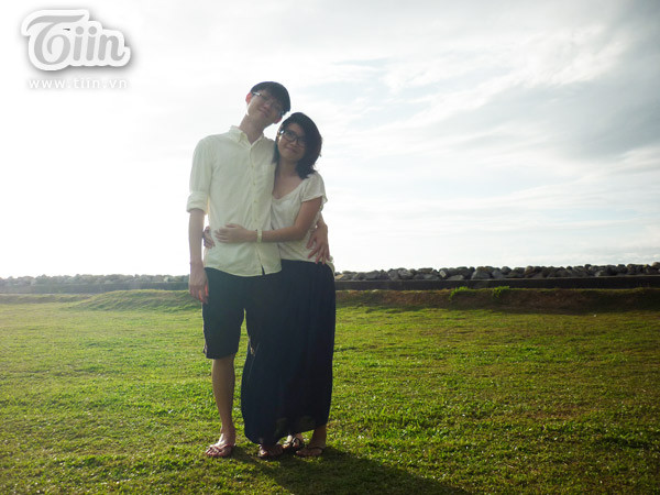 Chuyện tình đẹp như ngôn tình của cặp đôi yêu nhau từ nửa vòng trái đất