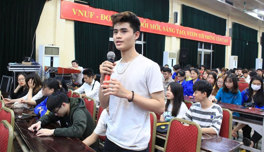 Sinh viên Trường ĐH Lâm nghiệp đặt câu hỏi với lãnh đạo nhà trường. Ảnh: Website của trường Sinh viên Trường ĐH Lâm nghiệp đặt câu hỏi với lãnh đạo nhà trường. Ảnh: Website của trường