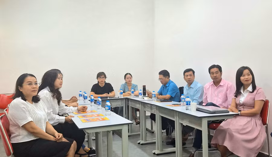 Đại biểu tham dự lớp tập huấn báo cáo viên. (Ảnh: Trọng Nhân)