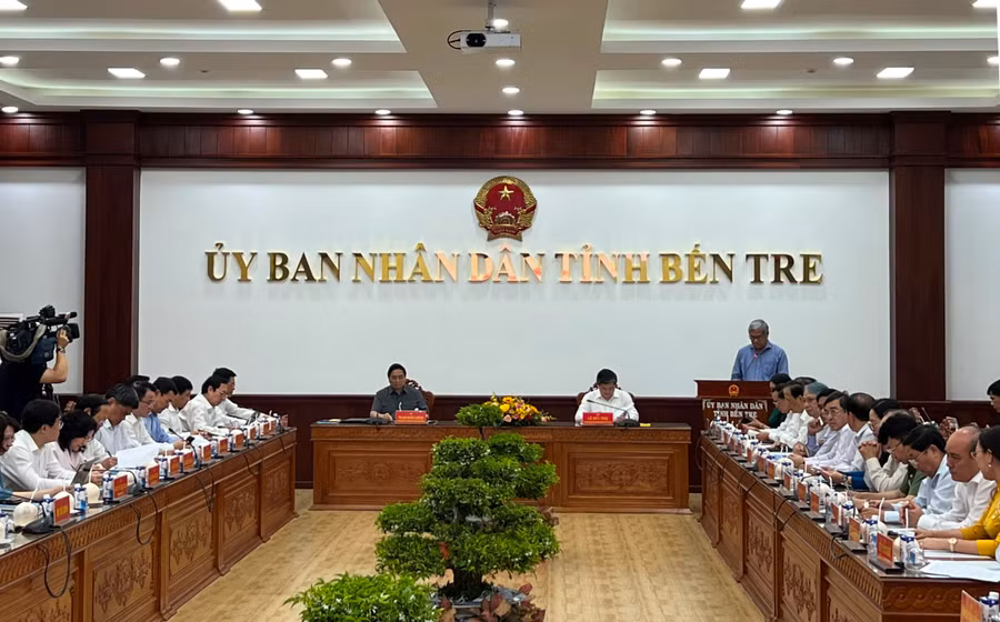 Thủ tướng Phạm Minh Chính làm việc với Ban Thường vụ Tỉnh ủy Bến Tre. Ảnh: H. Lê.