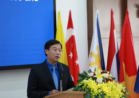 Đồng chí Lê Quốc Phong - Ủy viên dự khuyết Ban chấp hành Trung ương Đảng, Bí thư thứ nhất Trung ương Đoàn, Chủ tịch Trung ương Hội LHTN Việt Nam phát biểu tại Hội nghị. Đồng chí Lê Quốc Phong - Ủy viên dự khuyết Ban chấp hành Trung ương Đảng, Bí thư thứ nhất Trung ương Đoàn, Chủ tịch Trung ương Hội LHTN Việt Nam phát biểu tại Hội nghị.