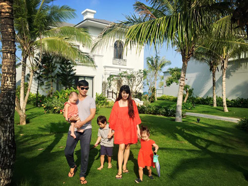 Thời trang bầu “vạn người mê” của bà xã ca sĩ Lý Hải ảnh 6 Thời trang bầu vạn người mê của bà xã ca sĩ Lý Hải