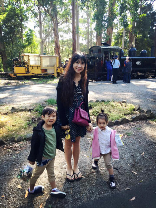 Thời trang bầu “vạn người mê” của bà xã ca sĩ Lý Hải ảnh 3 Thời trang bầu vạn người mê của bà xã ca sĩ Lý Hải