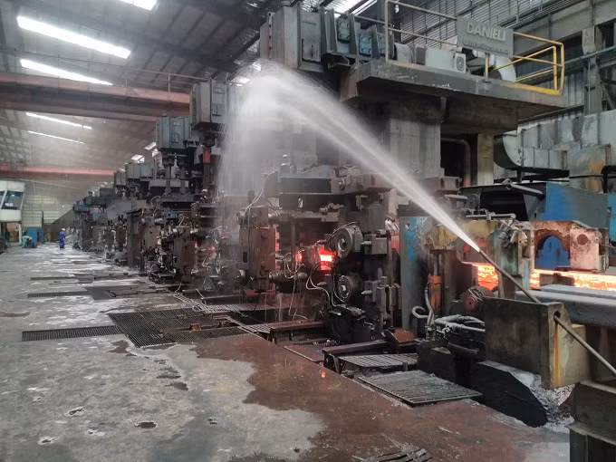 Dây chuyền cán thép liên tục của Công ty Cp thép Thái Trung (đơn vị thành viên của Tisco)