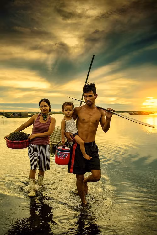 Giải 2: Tác phẩm Ngày mới hạnh phúc. Tác giả: Quảng Bá Hải