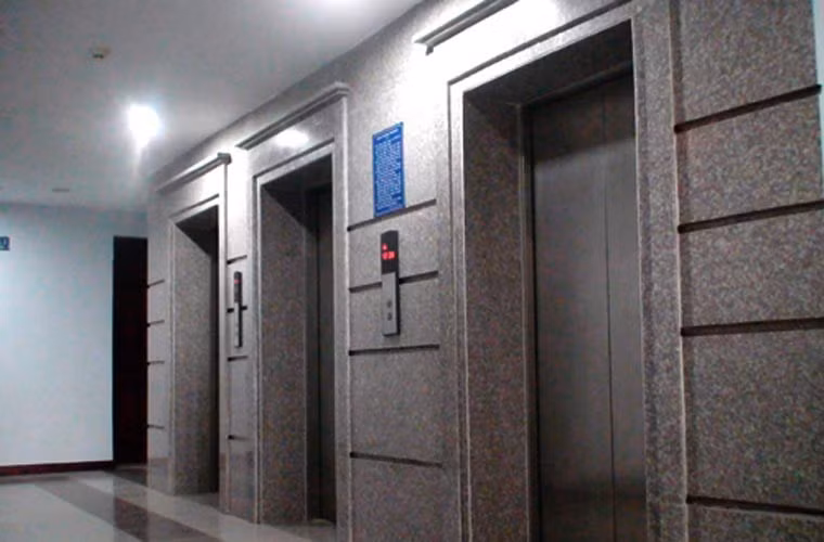 Những vụ “thang máy giết người” rùng rợn nhất ảnh 3