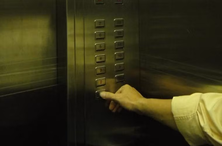 Những vụ “thang máy giết người” rùng rợn nhất ảnh 13