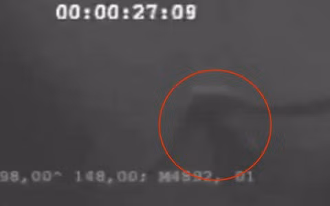 Lạnh gáy quái vật khổng lồ hình dạng giống người ở Nam Cực