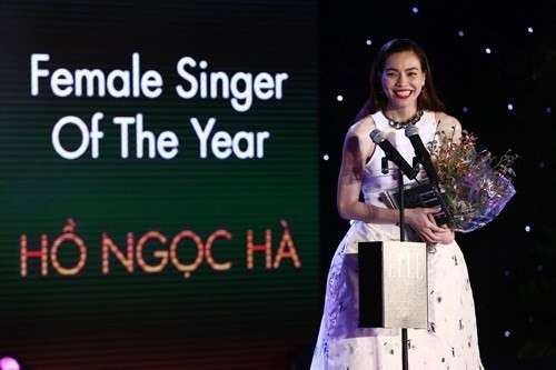 Lý Nhã Kỳ rạng rỡ đi nhận giải Nữ doanh nhân phong cách của năm ảnh 15 Lý Nhã Kỳ rạng rỡ đi nhận giải Nữ doanh nhân phong cách của năm ảnh 15