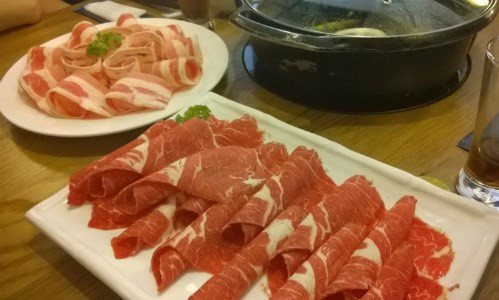 Các loại thịt đỏ được xem là có liên quan mật thiết đến ung thư đại - trực tràng. Ảnh:Lê Phương. Các loại thịt đỏ được xem là có liên quan mật thiết đến ung thư đại - trực tràng. Ảnh: Lê Phương.