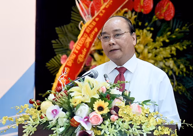 Thủ tướng Nguyễn Xuân Phúc phát biểu tại buổi gặp mặt