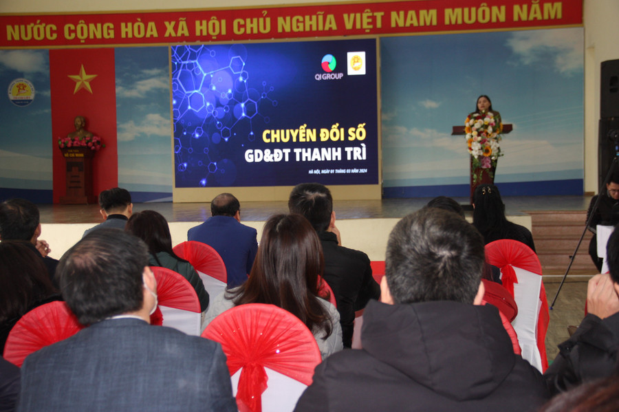 Hội thảo về chuyển đổi số và giáo dục STEM do Phòng GD&amp;ĐT Thanh Trì (Hà Nội) tổ chức chiều 1/3.