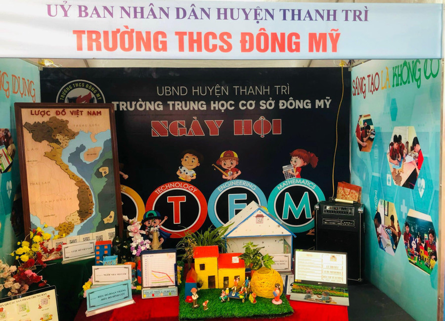 Sản phẩm STEM của Trường THCS Đông Mỹ trưng bày tại Ngày hội CNTT và STEM 2024. Sản phẩm STEM của Trường THCS Đông Mỹ trưng bày tại Ngày hội CNTT và STEM 2024.