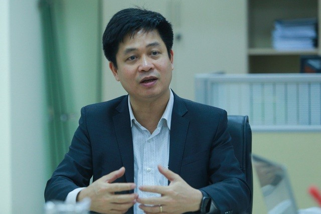 Vụ trưởng Vụ Giáo dục Trung học Nguyễn Xuân Thành. Vụ trưởng Vụ Giáo dục Trung học Nguyễn Xuân Thành.