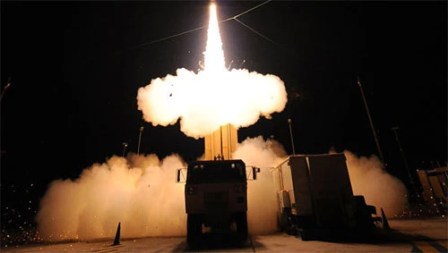 Tổ hợp tên lửa đánh chặn THAAD.