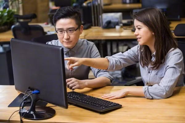 Sốc khi nắm được bí mật của anh trai chồng tài giỏi đẹp trai lại si tình